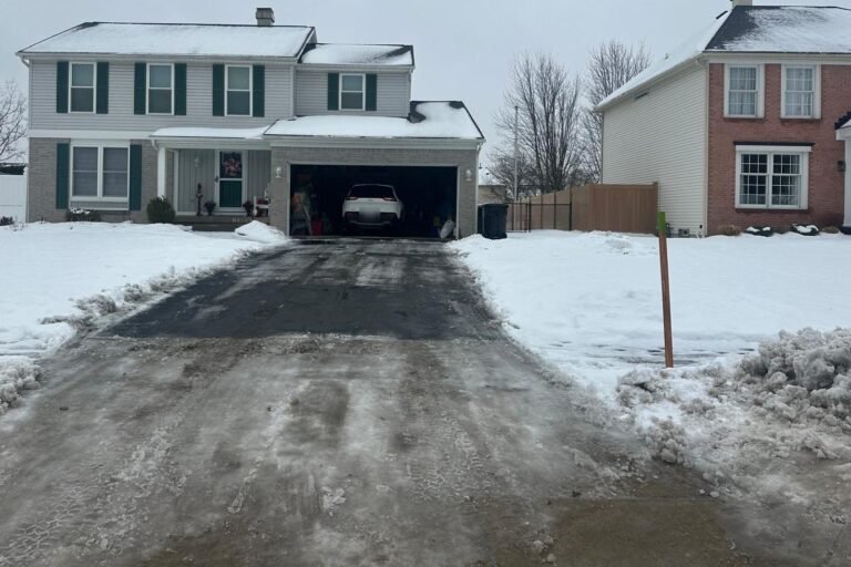 Driveway Markers and Snow Stakes: How to Get Your Buffalo Driveway Ready for the Plow